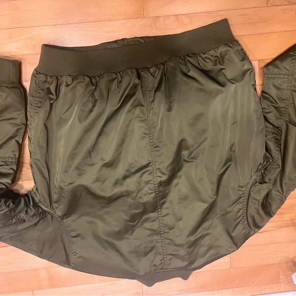 Jacket - Picture 3 of 4